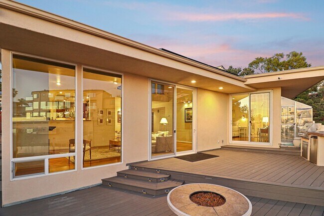 Building Photo - La Jolla Home with Ocean Views! Solar and AC