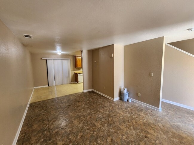 Building Photo - 1425 Eucalyptus Ave