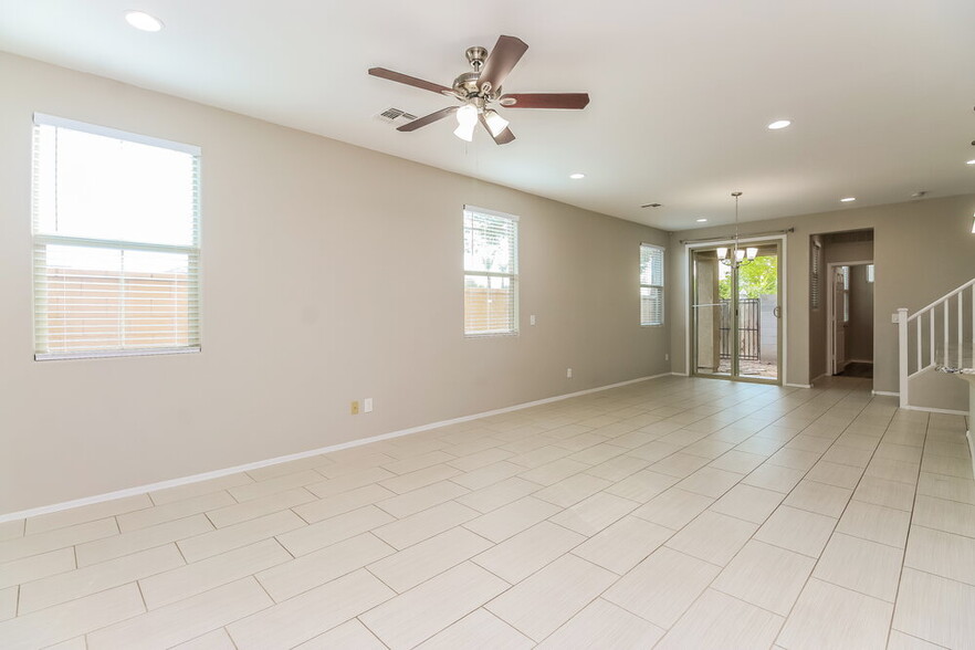 Building Photo - 495 N Ranger Trail