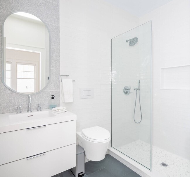 Building Photo - 6 Bay Rd