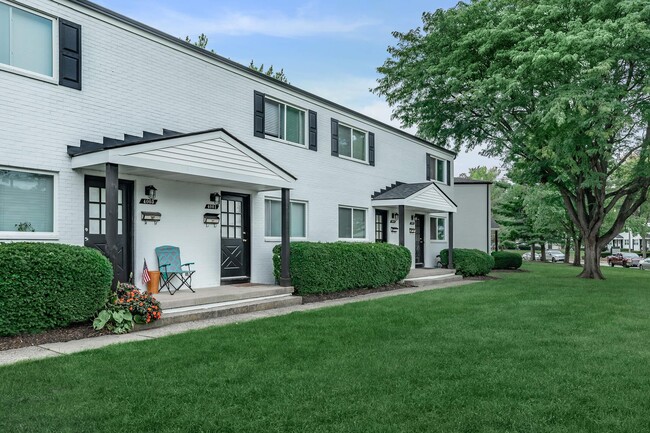 Primary Photo - Townhomes at Andrus