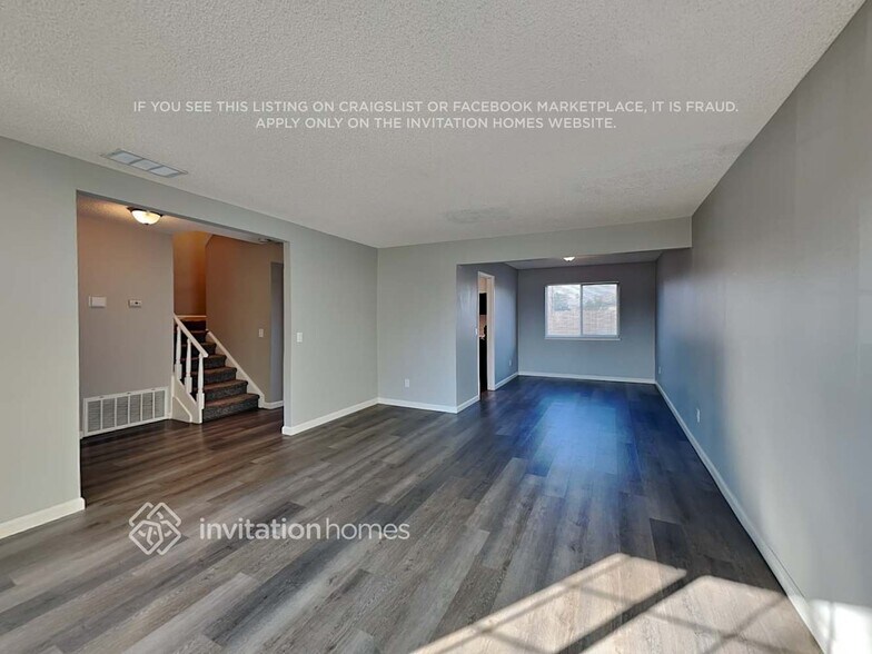 Building Photo - 520 Trumpeter Dr