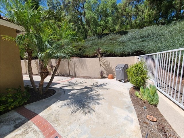 Building Photo - 112 Las Flores