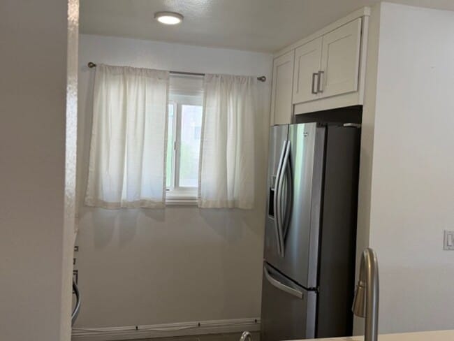 Building Photo - For Lease – Charming Condo in Glendale Hills