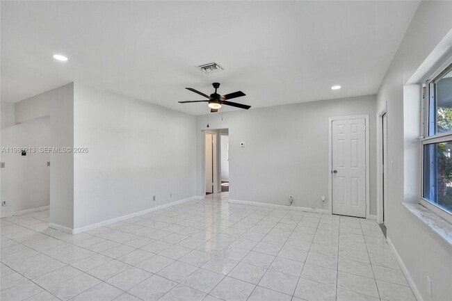 Building Photo - 2621 SW Natura Ave