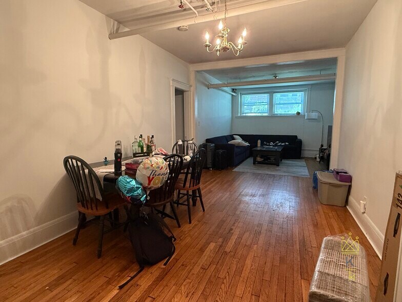 Building Photo - 46 Longwood Ave