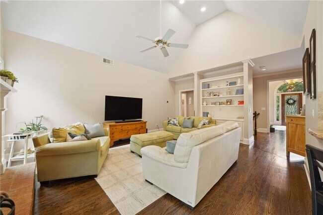 Building Photo - 12510 Preserve Ln