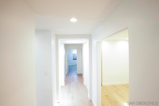 Building Photo - 8121 Camino del Sol