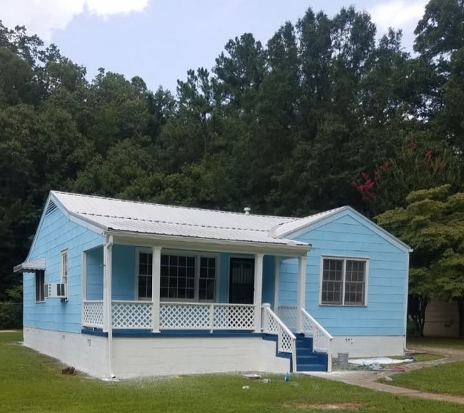 Primary Photo - 2132 Thomas Ave