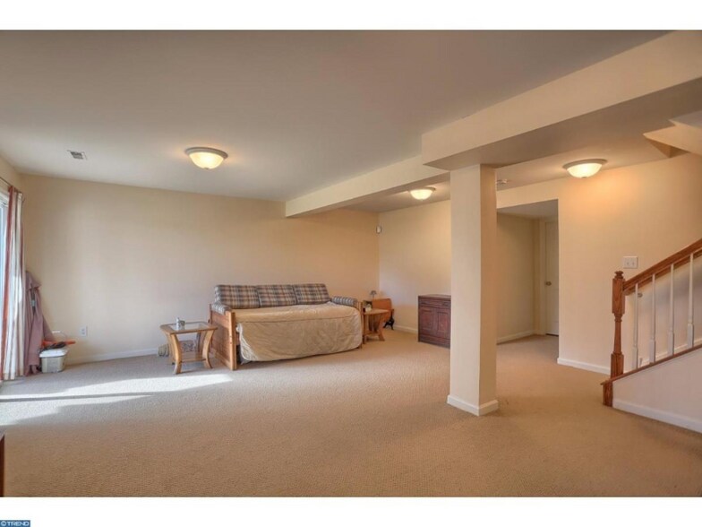 Building Photo - 106 N Savanna Dr