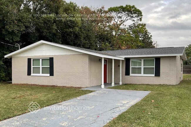 Building Photo - 15740 Sea Pines Dr