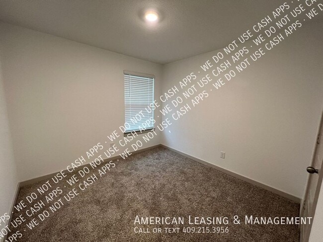 Building Photo - 375 Silver Bridge Ct