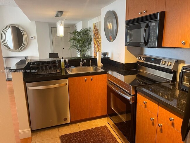 Building Photo - 770 Claughton Island Dr