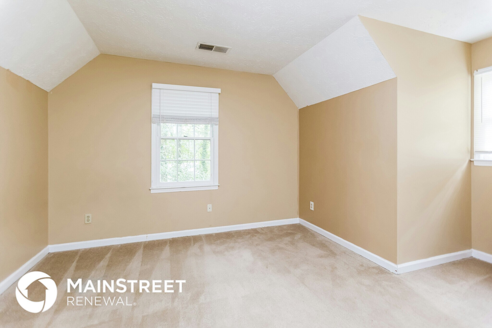 Building Photo - 5851 Taylor Creek Dr