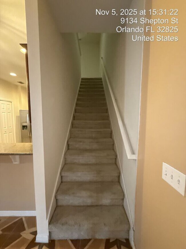 Building Photo - Beautiful Spacious 3 bed 2.5 bath Home in ...