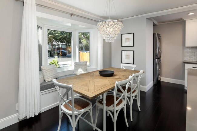 Building Photo - 381 McKendry Dr