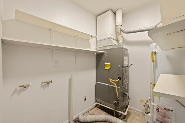 Building Photo - 514 Maier Dr