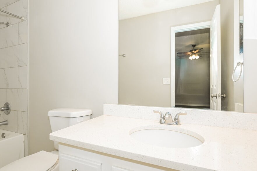 Building Photo - 1142 Windy Willows Dr