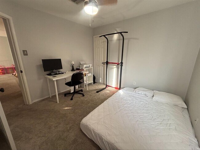 Building Photo - 1202 Rawhide Trail