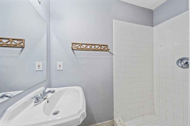 Building Photo - 352 Prestwick Cir