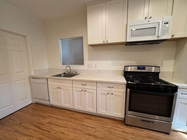 Building Photo - 375 Mayberry Ave