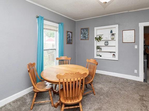 Building Photo - 420 9th St