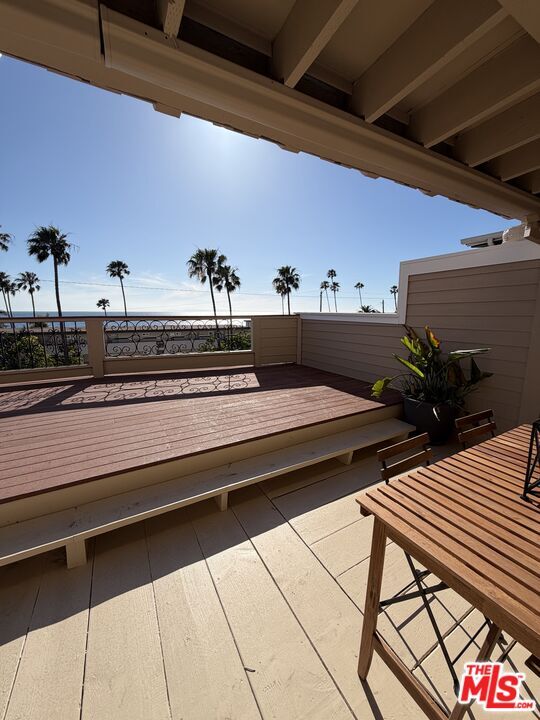 Building Photo - 653 Ramona Ave