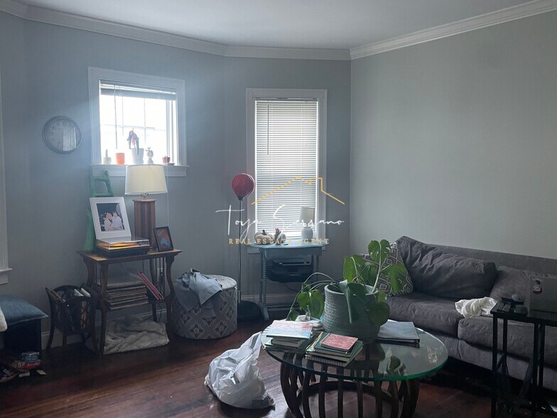 Building Photo - 47 Beech Glen St