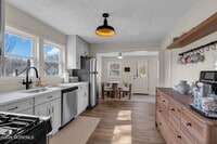 Building Photo - 460 Brickyard Rd