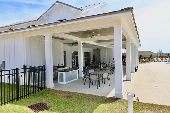 Building Photo - 1052 Ashcroft Cir