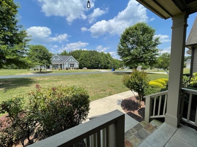 Building Photo - 3725 Nether Ridge Rd