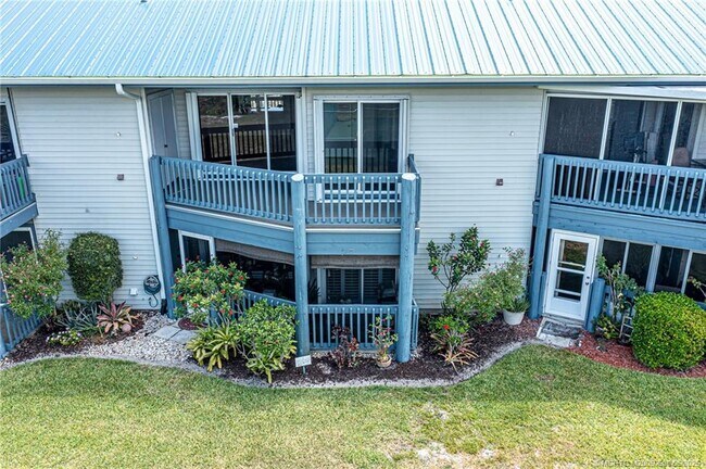 Building Photo - 1585 NE Beacon Dr