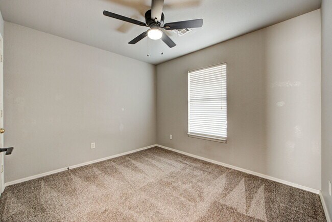 Building Photo - 1225 Briar Patch Way