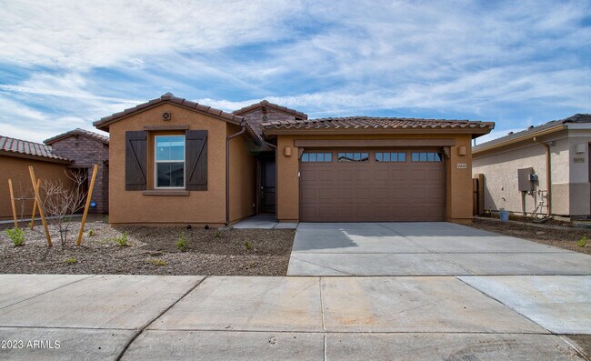 Building Photo - 16845 W Evergreen Rd