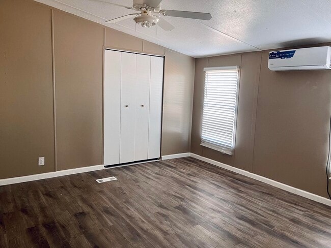 Building Photo - 301 Vida Bonita Wy