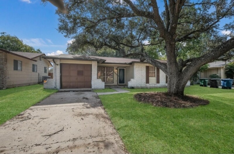 Building Photo - 13538 Bret Harte St