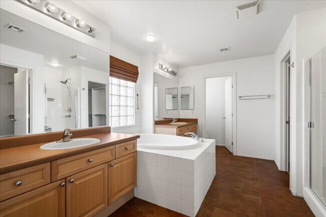 Building Photo - Gorgeous 4 Bedroom Home with Pool, Spa, and Abundant Space in Gated Community