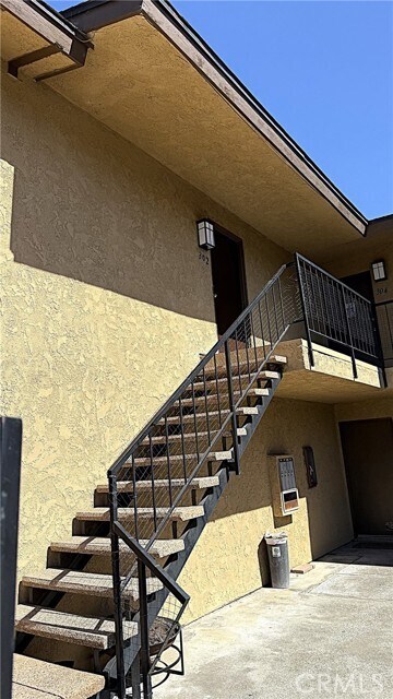 Building Photo - 302 E Blueridge Ave