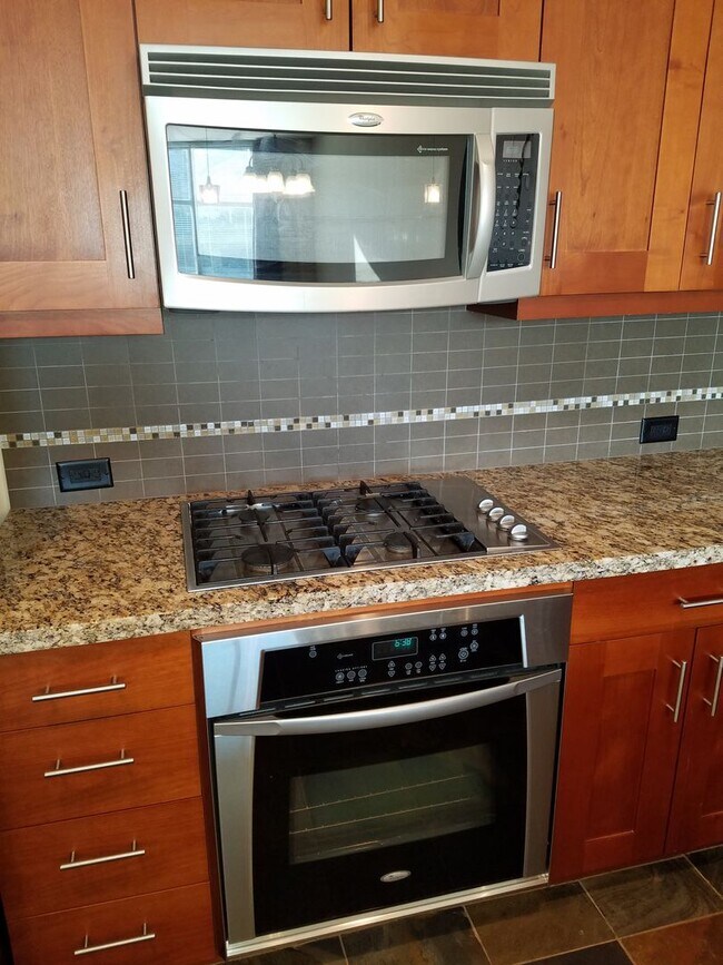 Building Photo - 1515 Dock St