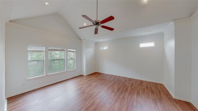 Building Photo - 5843 Petty St