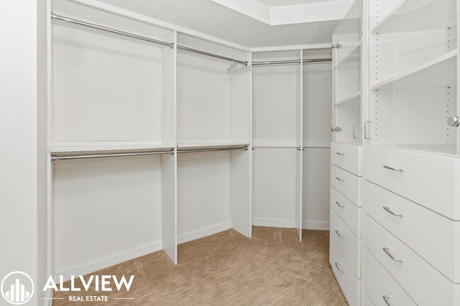 Building Photo - Stunning 3 Bedroom + Bonus Room 3.5 Bath A...