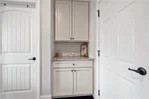 Building Photo - 9115 Kidwell Cir