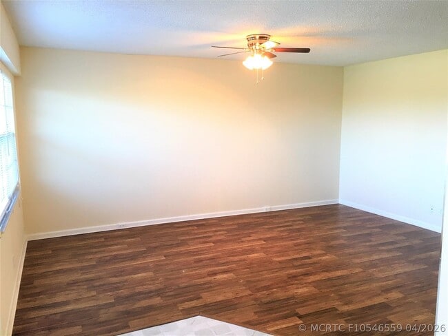 Building Photo - 551 SW 135th Ave