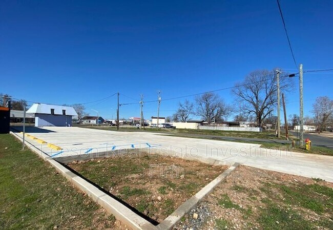 Building Photo - 218-228 North Market Street