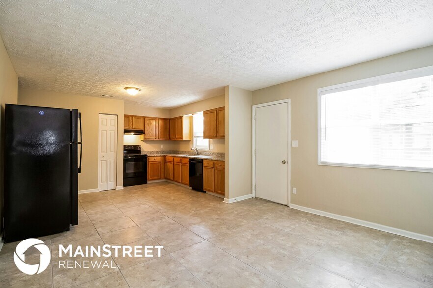 Building Photo - 2495 Willow View Ct