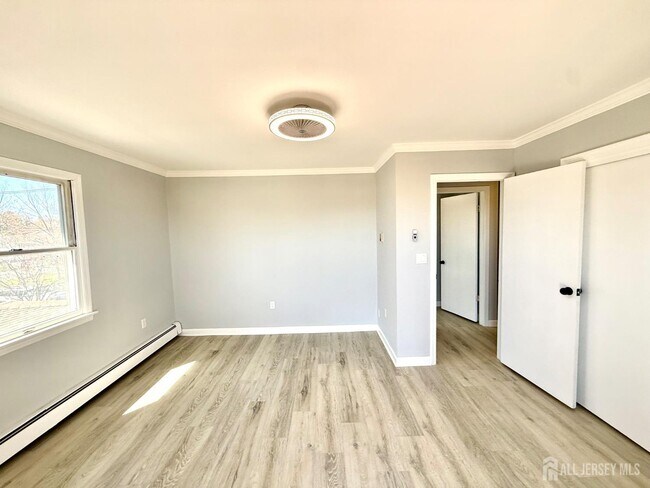 Building Photo - 35 Fiat Ave