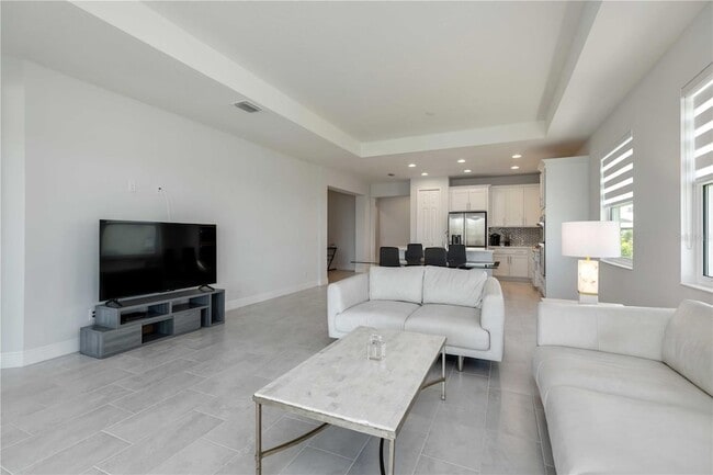 Building Photo - 223 O'keeffe Cir