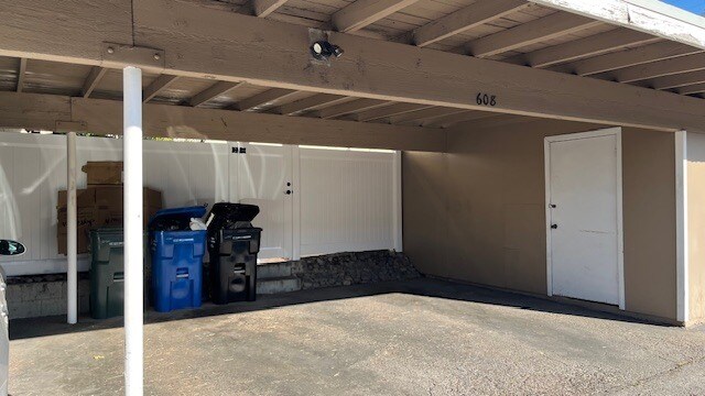 Building Photo - 608 E Matchwood Pl