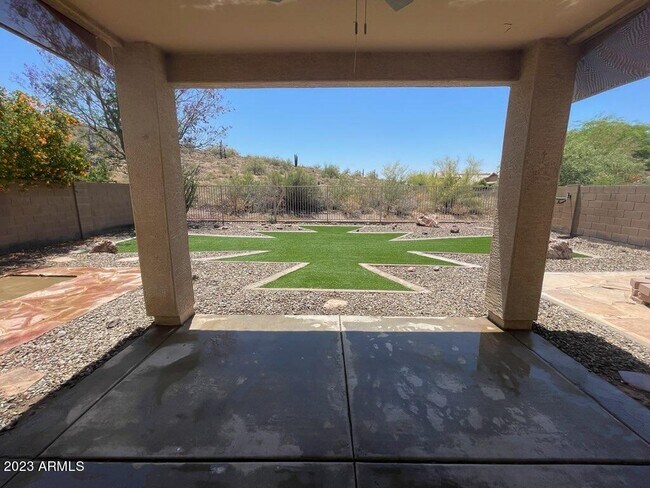 Building Photo - 6427 W Villa Linda Dr