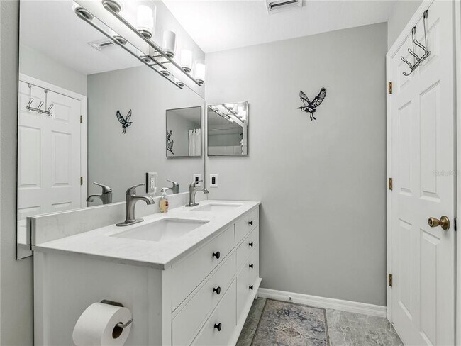 Building Photo - 15509 Alsace Cir